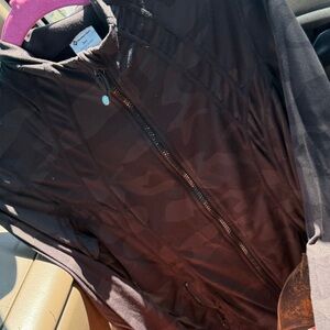Women’s Black Quilted Zip-Front Puffer Jacket
